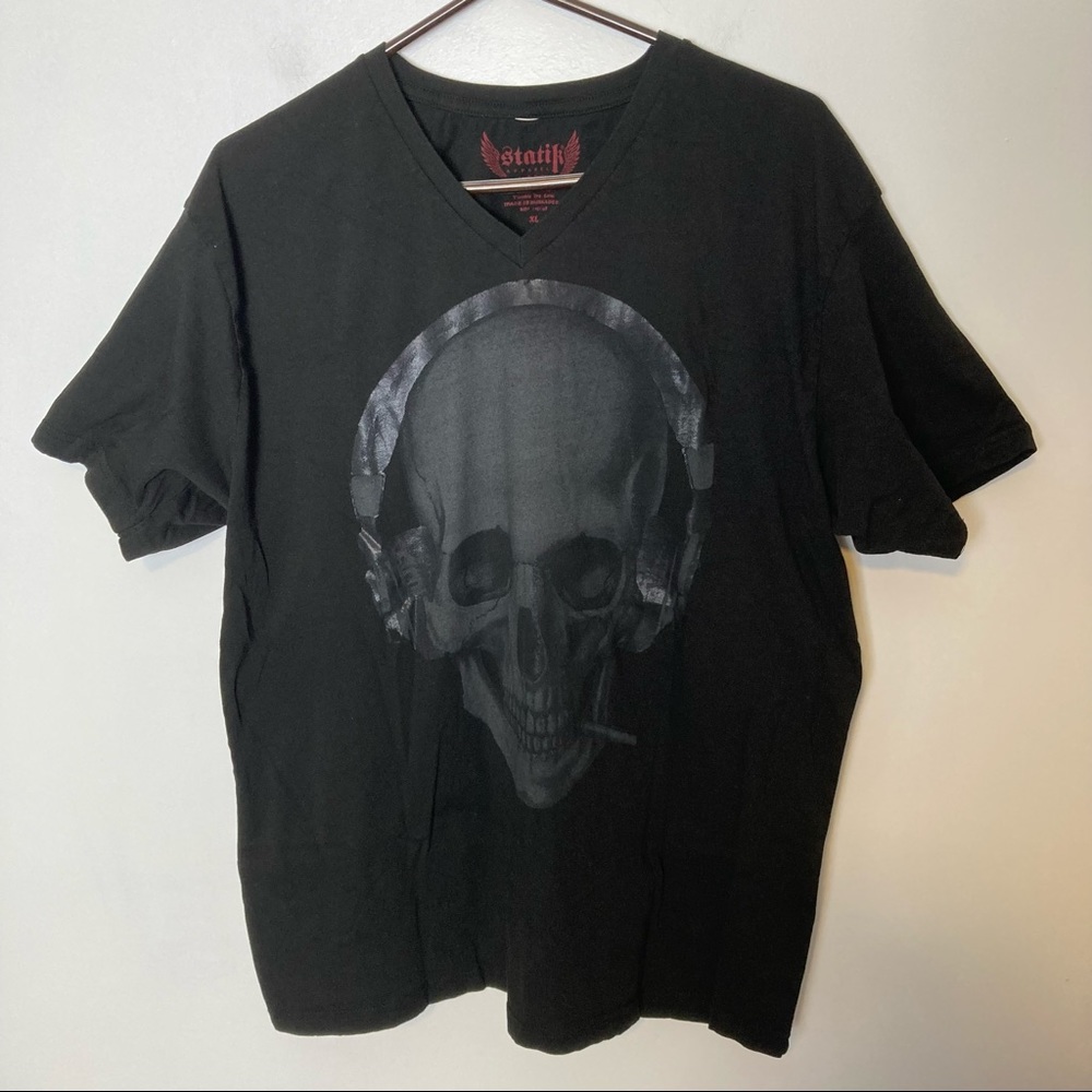 Statik Apparel 100% Cotton Tee, Black w Skull Wearing Headphones and Smoking, XL